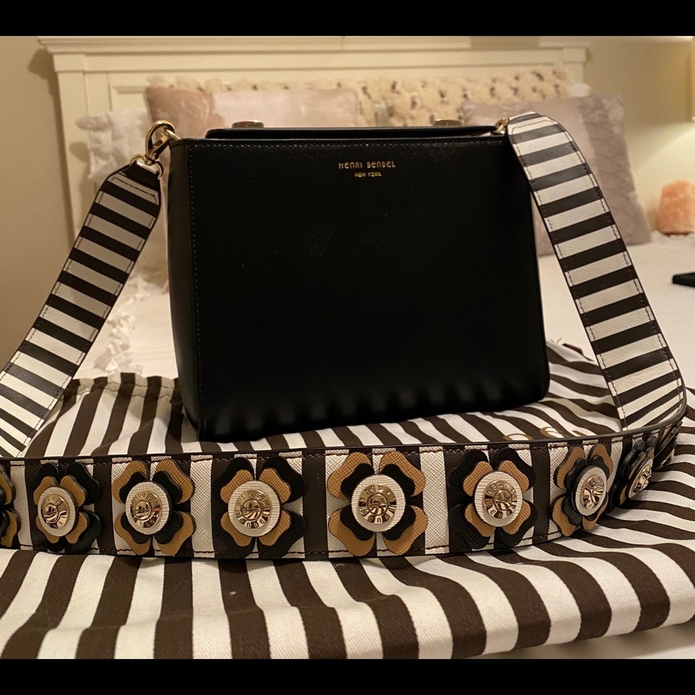 SOLD Henri Bendel Turnlock satchel w/bouquet strap
